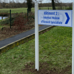 Photo d'un panneau bi-mât extérieur