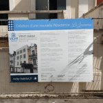 Photo d'un panneau de chantier